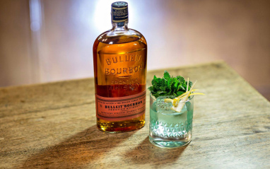 Bulleit servido en un cóctel